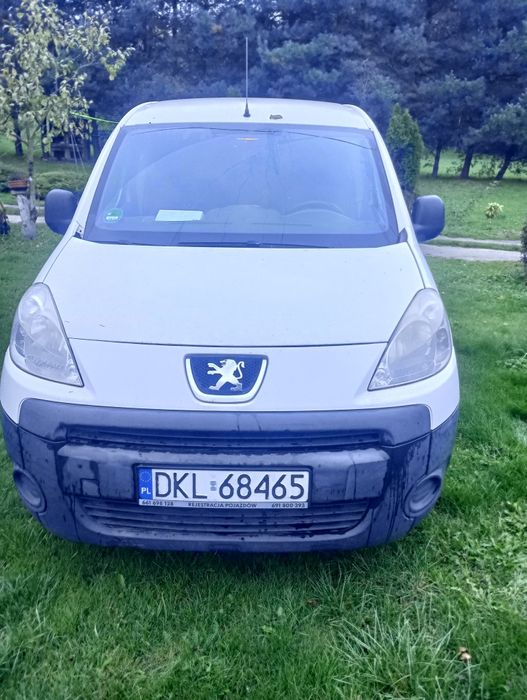 Sprzedam Peugeota partnera rok 2010 3 os.