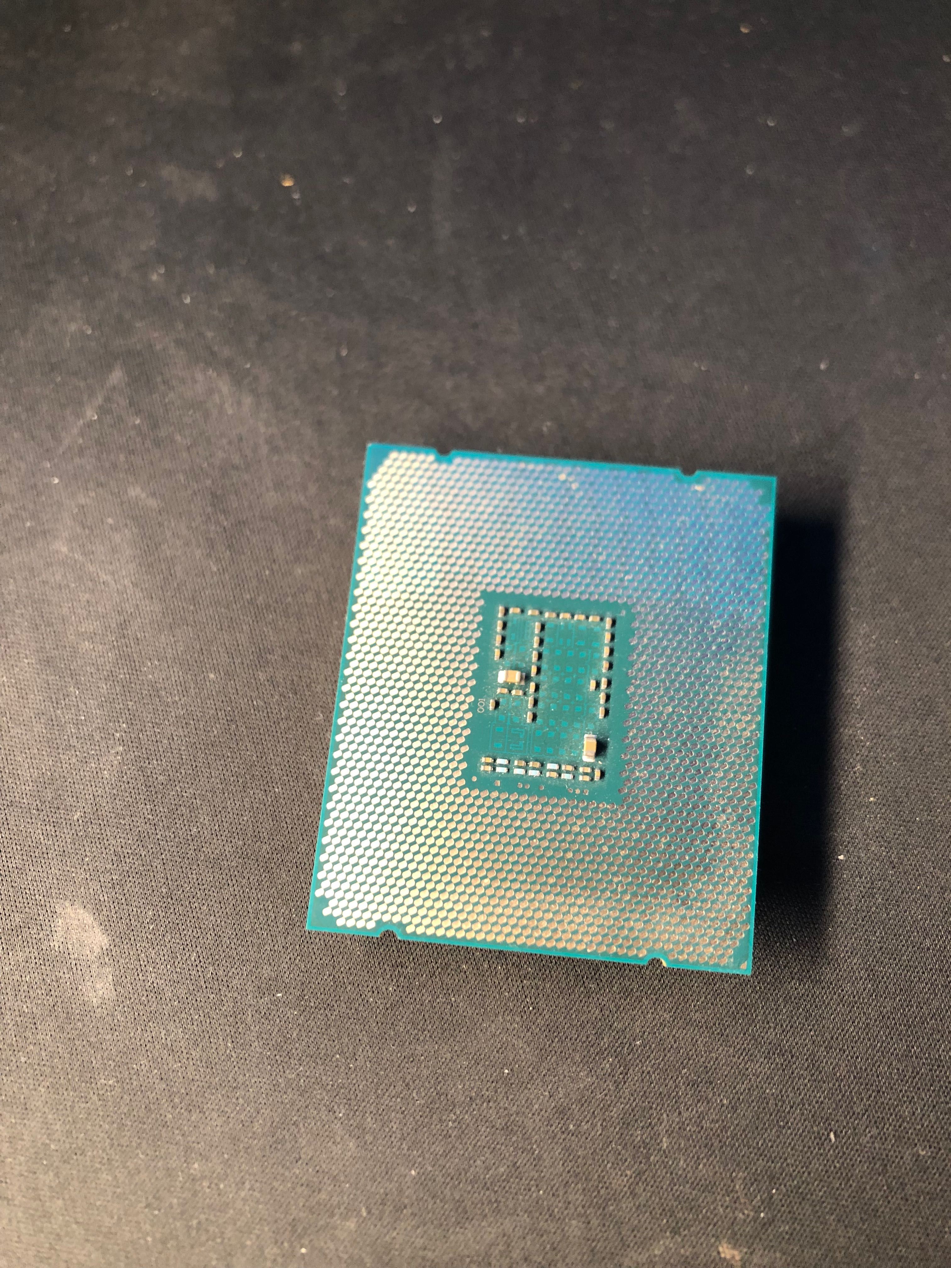 Процесор intel Xeon e5-2690 v3