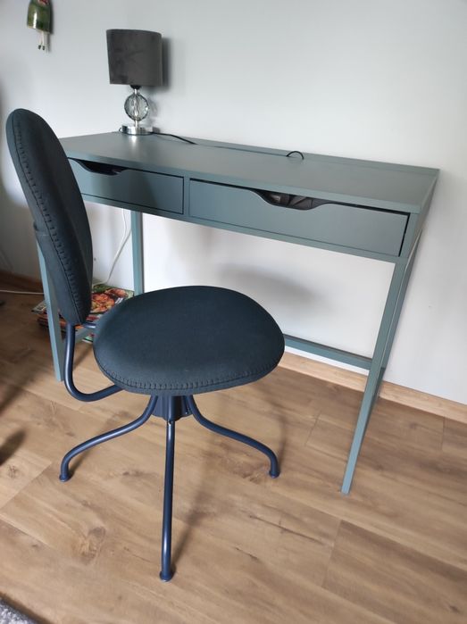 Biurko plus krzesło obrotowe z IKEA
