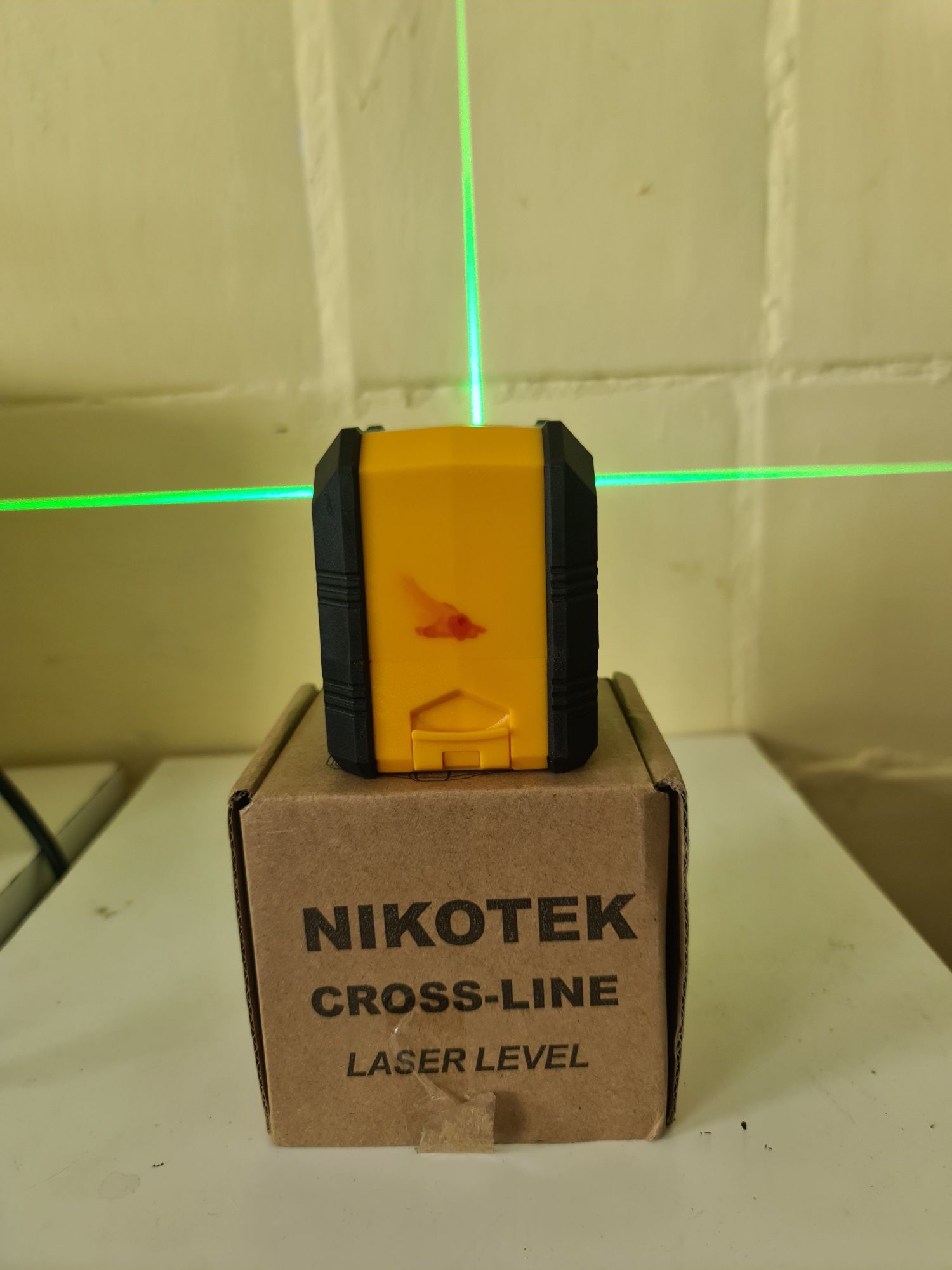 Poziomica laserowa (promień Laser)