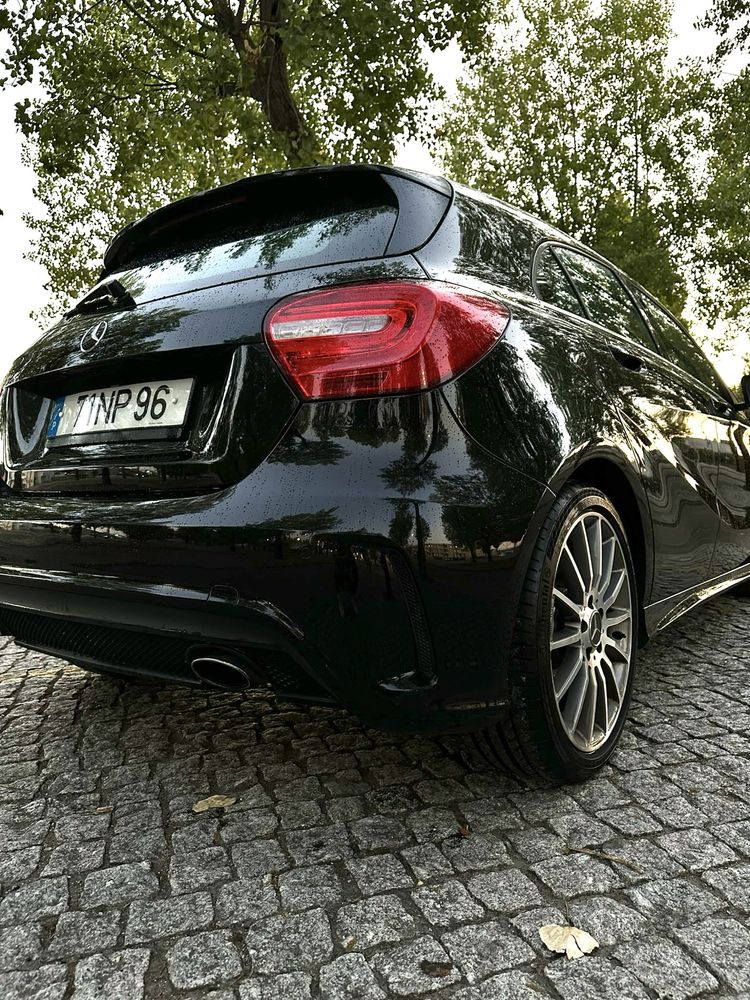 Mercedes-Benz A200 7G-DCT AMG Sport