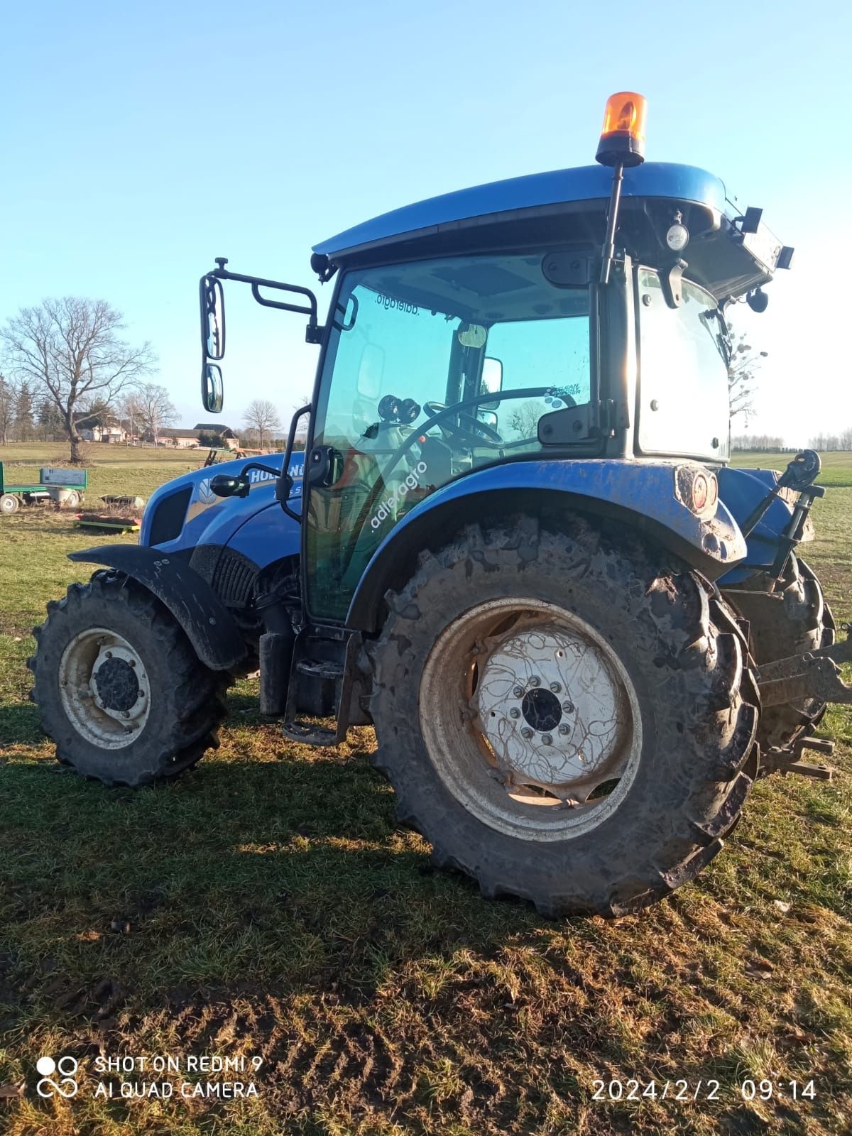 Ciągnik rolniczy New Holland T4 75s