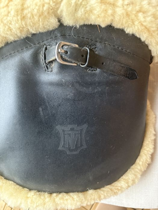 Mattes popreg z fartuchem, futro owcze- jak nowy 75cm