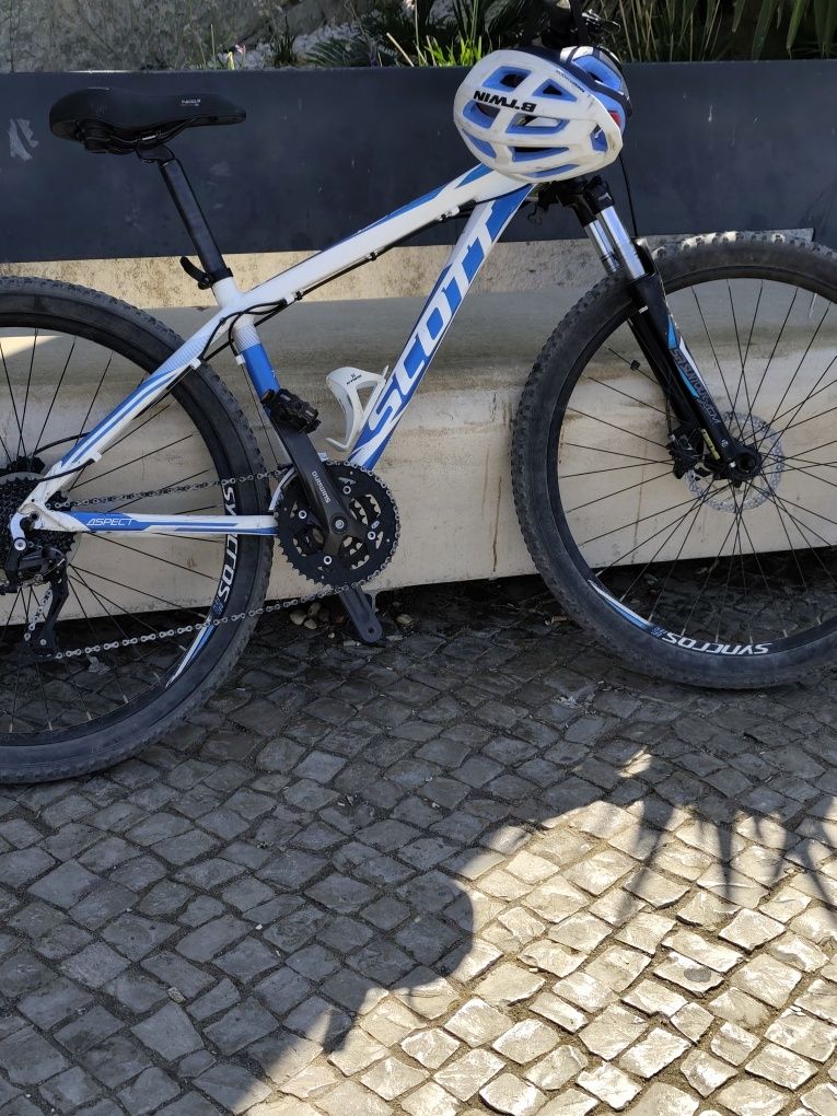 Btt Scoott aspect