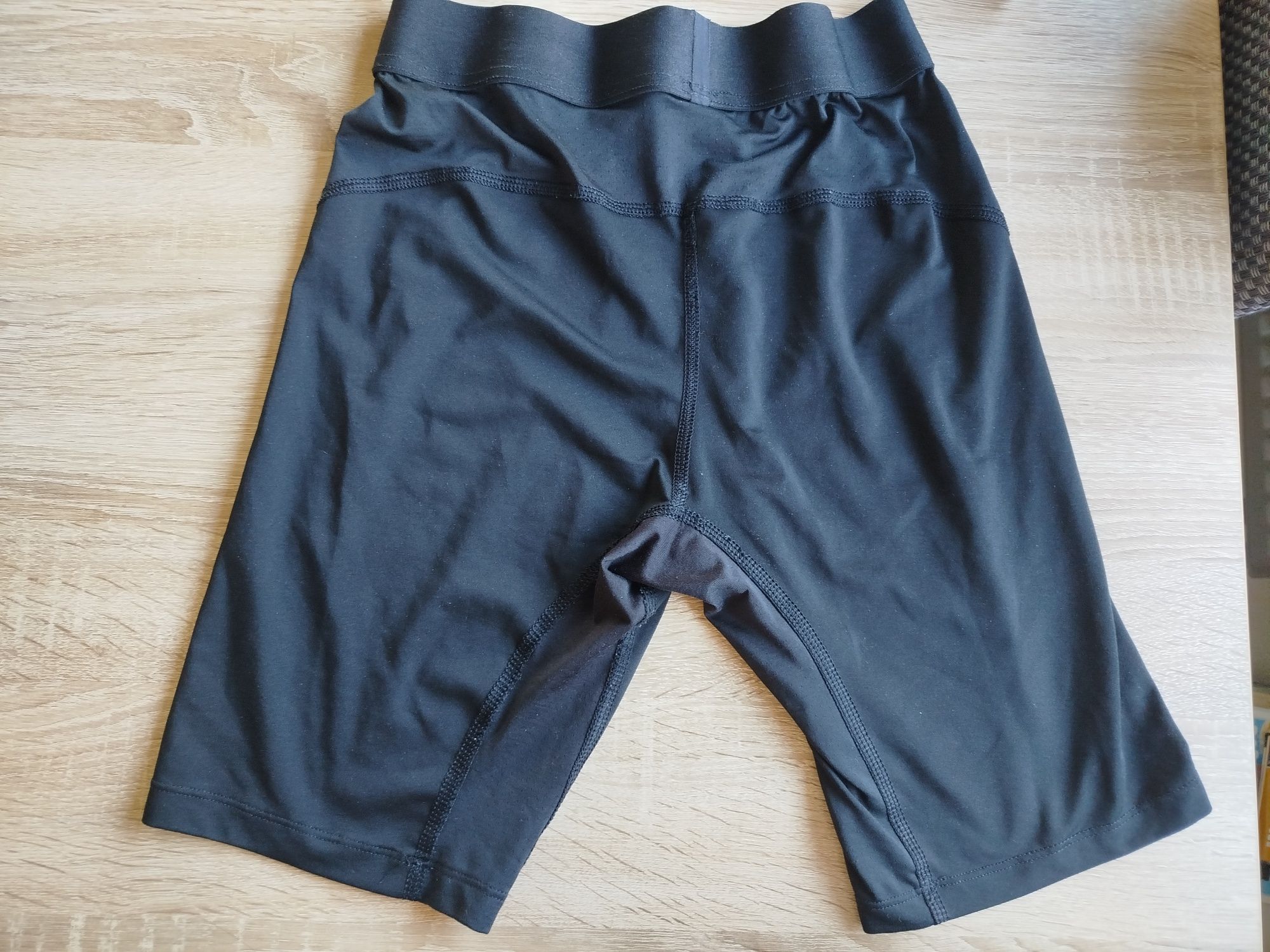 Spodenki/kolarki adidas rozmiar M w bardzo dobrym stanie