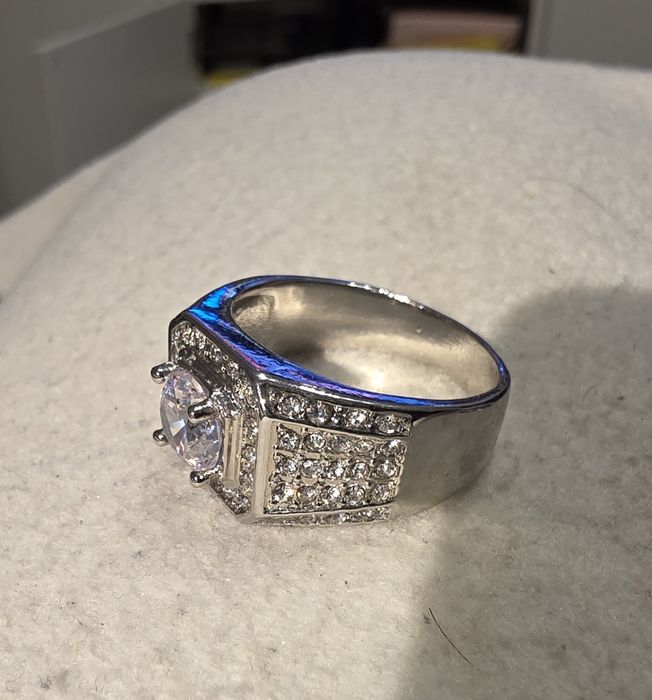 Sygnet metalowy męski z cyrkoniami