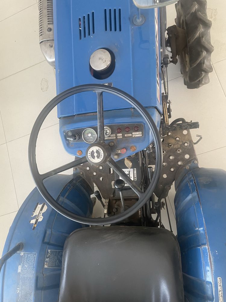 Iseki TX 2160 usado em bom estado
