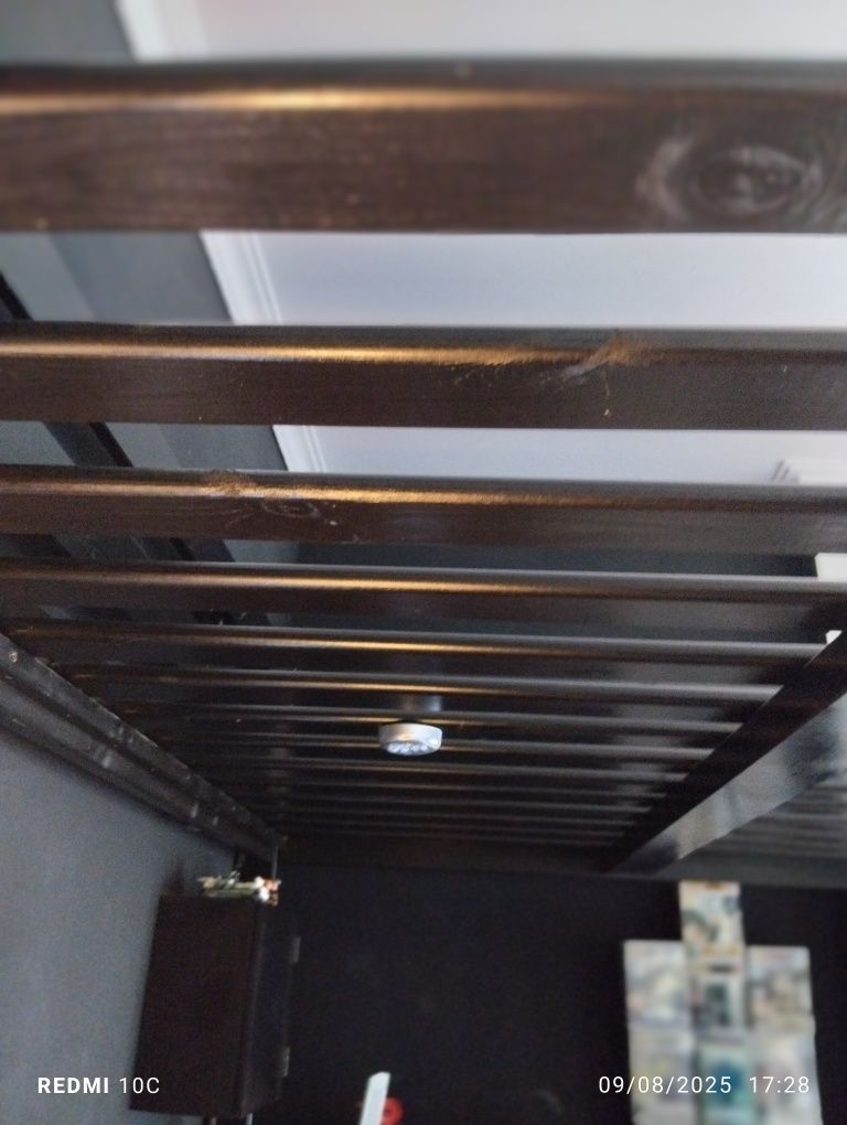 Cama alta mezanino madeira preta com colchão IKEA