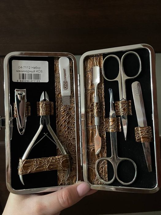 Манікюрний набір KDS