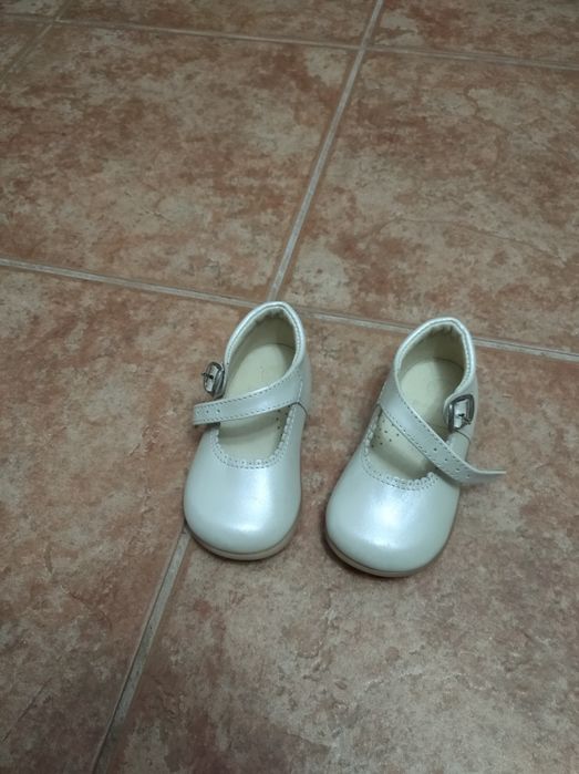 Sapatos da marca Mania do Pé tamanho 20