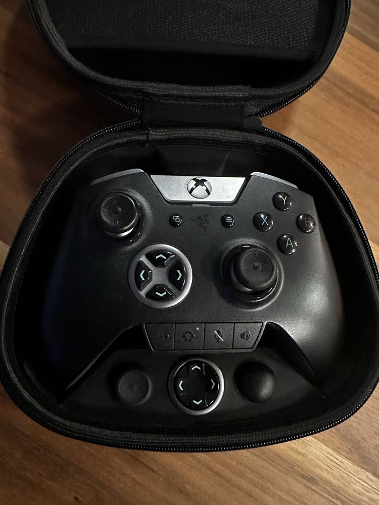 Razer Wolverine Ultimate