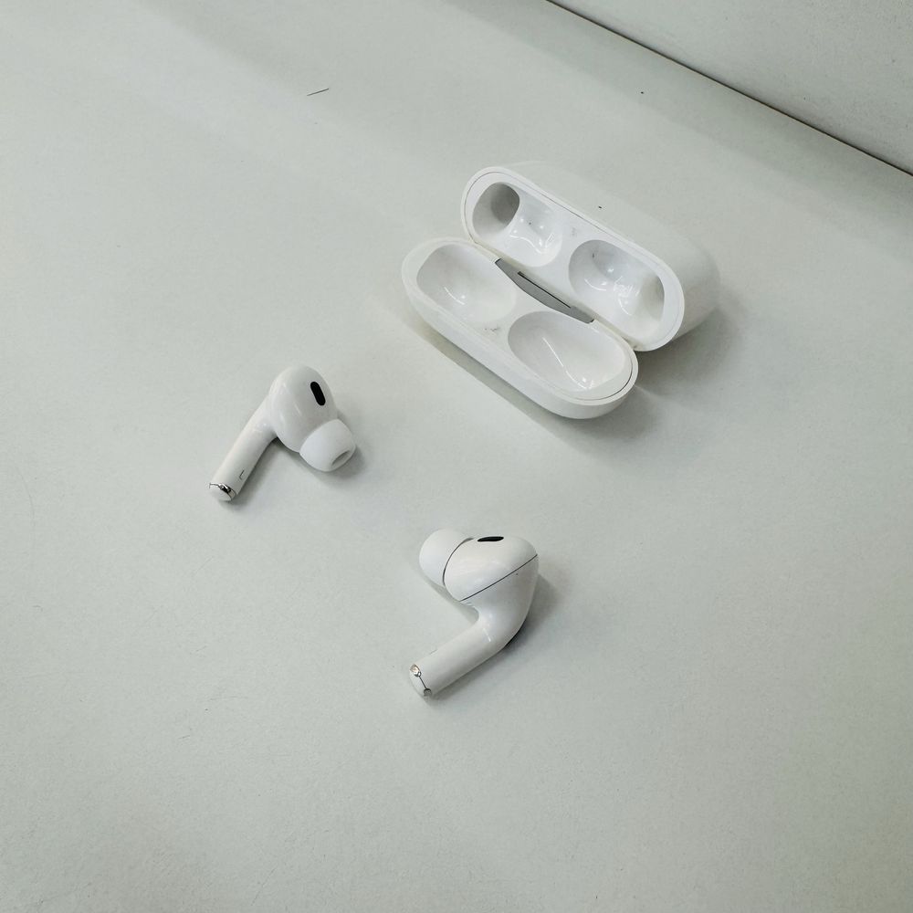 Вживані оригінальні із США Apple Airpods Pro 2