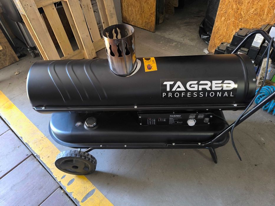 Nagrzewnica, dmuchawa spalinowa, olejowa z kominem TAGRED 30kW