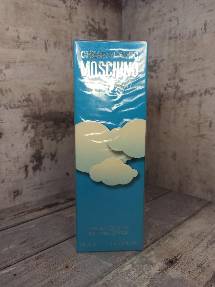 О.А.Є Moschino Cheap and Chic Light Clouds парфюмированная вода, 100 м