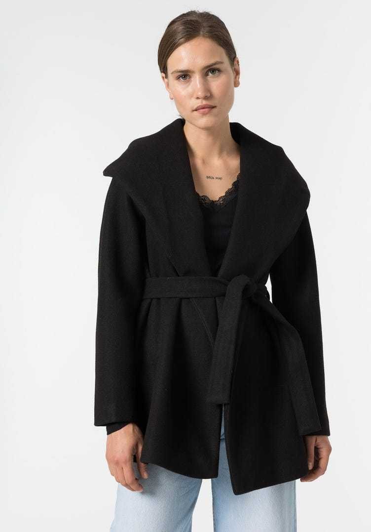 Vendo casaco preto