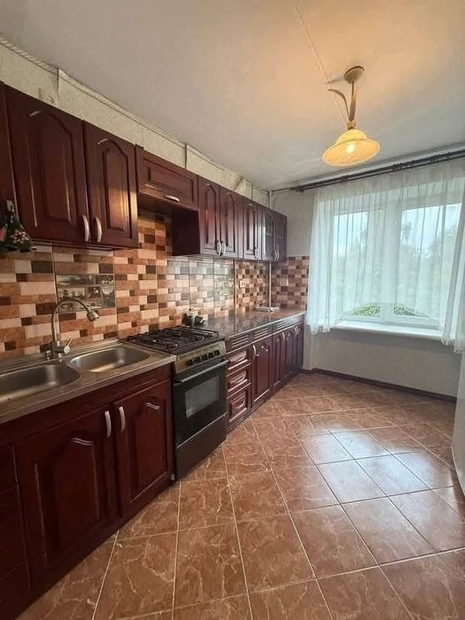 Трикімнатна квартира по Сокальській!!!