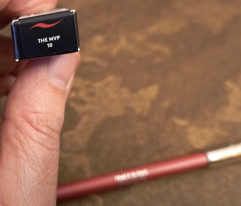 fenty beauty konturówka do ust. Kolor 10 The Mvp