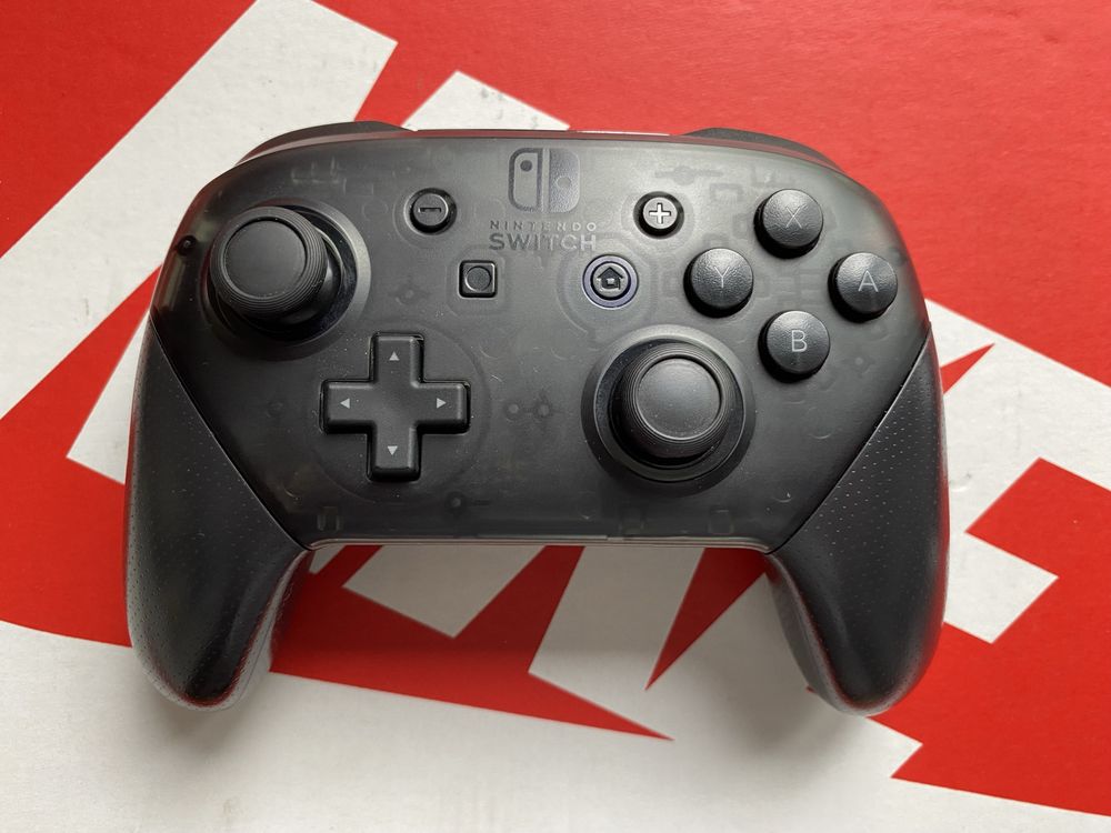 Nintendo Switch Pro Controller