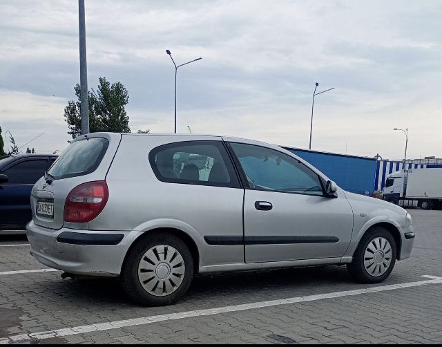 Продам Ніссан Альмера в кузові н16 хетчбек