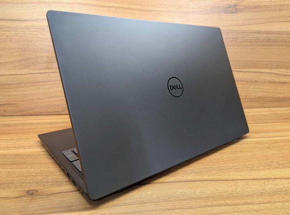 235/Dell Vostro 5590/15,6"/Intel I5-10210U/512 GB SSD/RAM 16 GB/