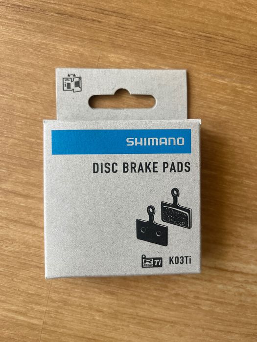 Material Ciclismo Shimano manetes, pedais, pastilha travões