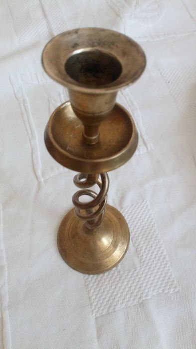 Świecznik mosiężny