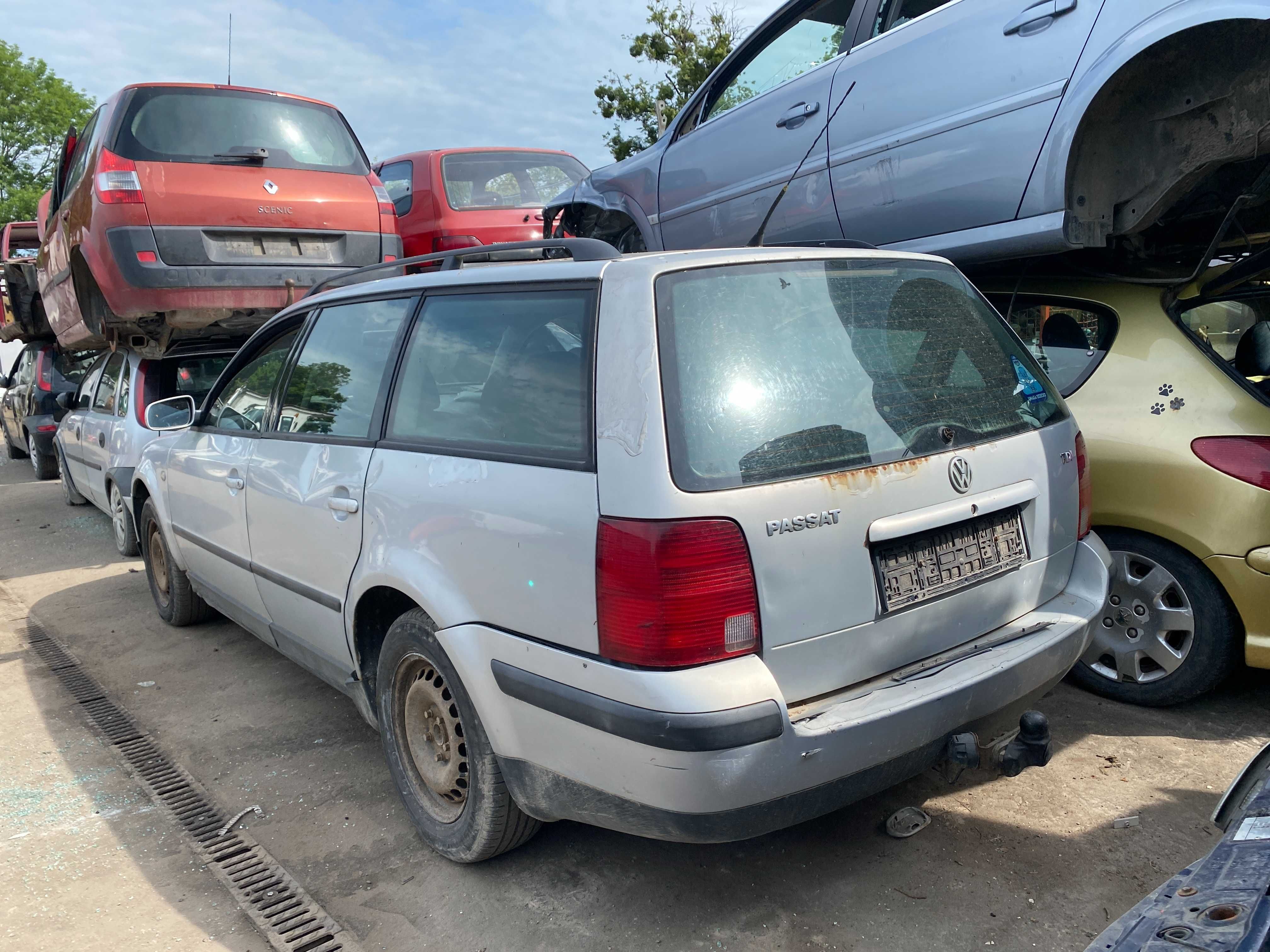 2000 Volkswagen Passat B5 1.9tdi wszystkie części