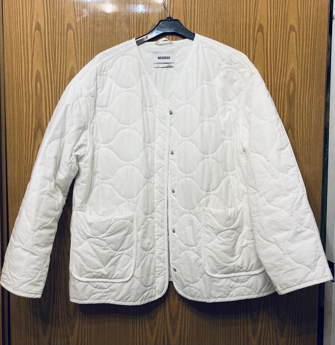 Курточка стьобана Weekday оверсайз S/М