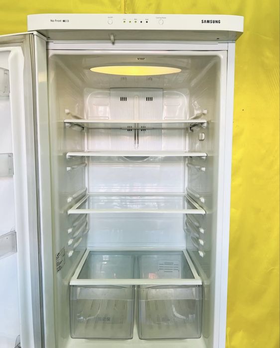 Двухкамерный холодильник Samsung RL39SBSW,NoFrost
