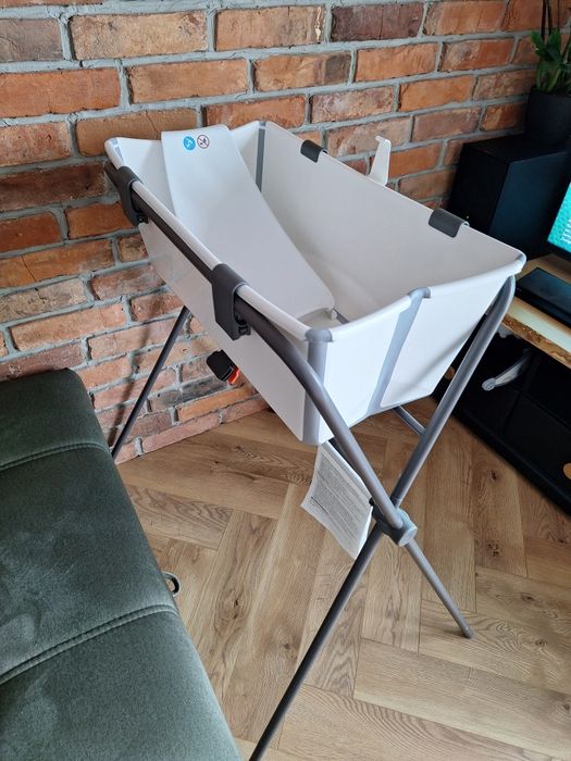 Wanienka składana ze stojakiem Stokke Flexi Bath