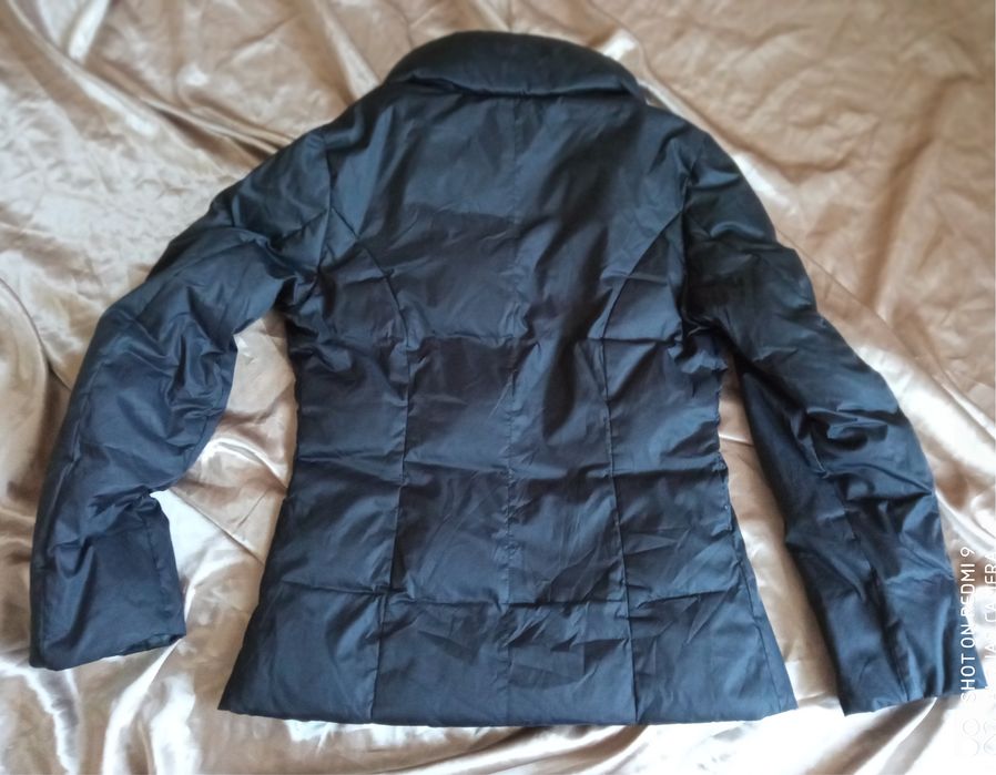 Damska kurtka Calvin Klein. M/L. Stan bdb