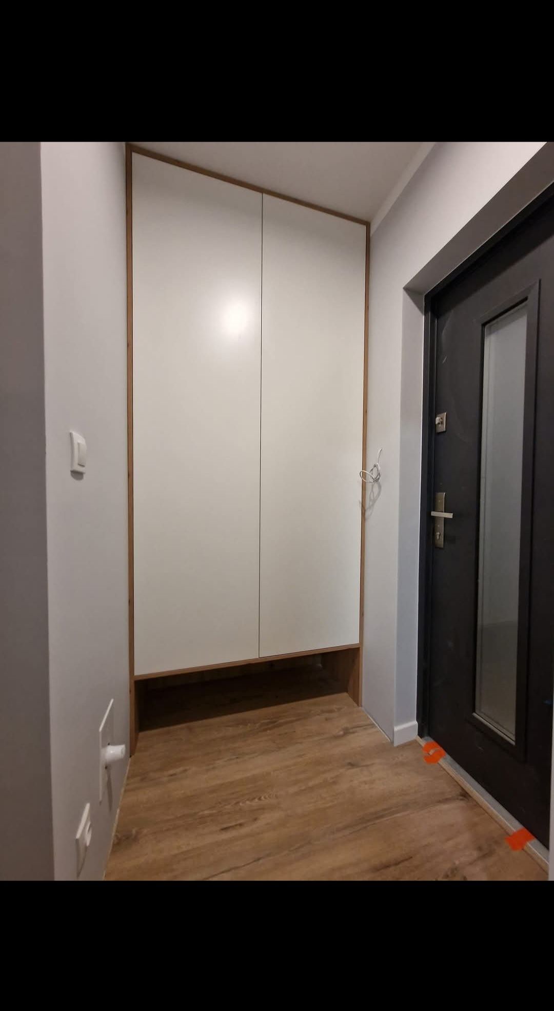 Meble na wymiar usługi stolarskie garderoby