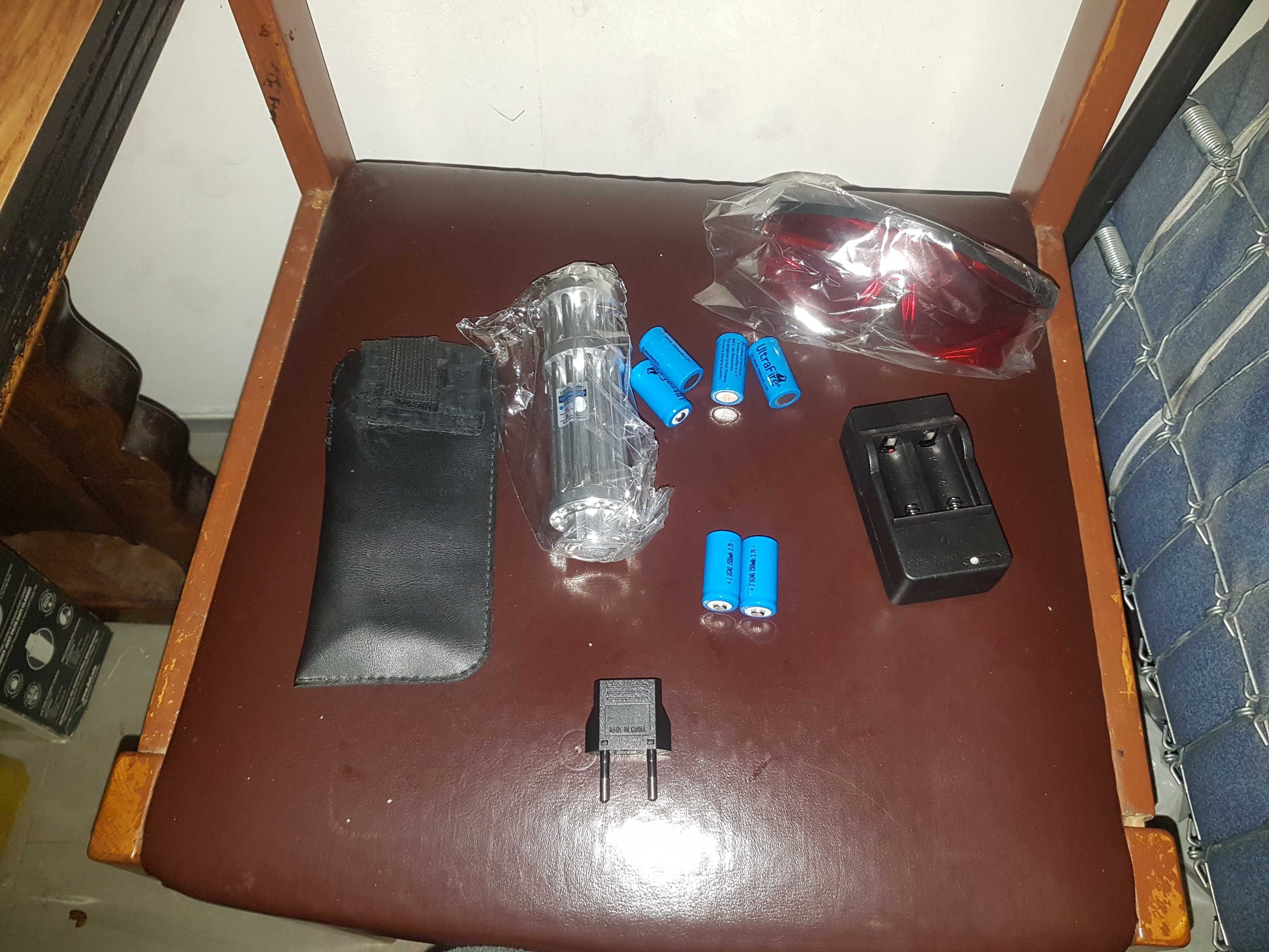 Najmocniejszy niebieski wskaźnik laserowy laser pointer
