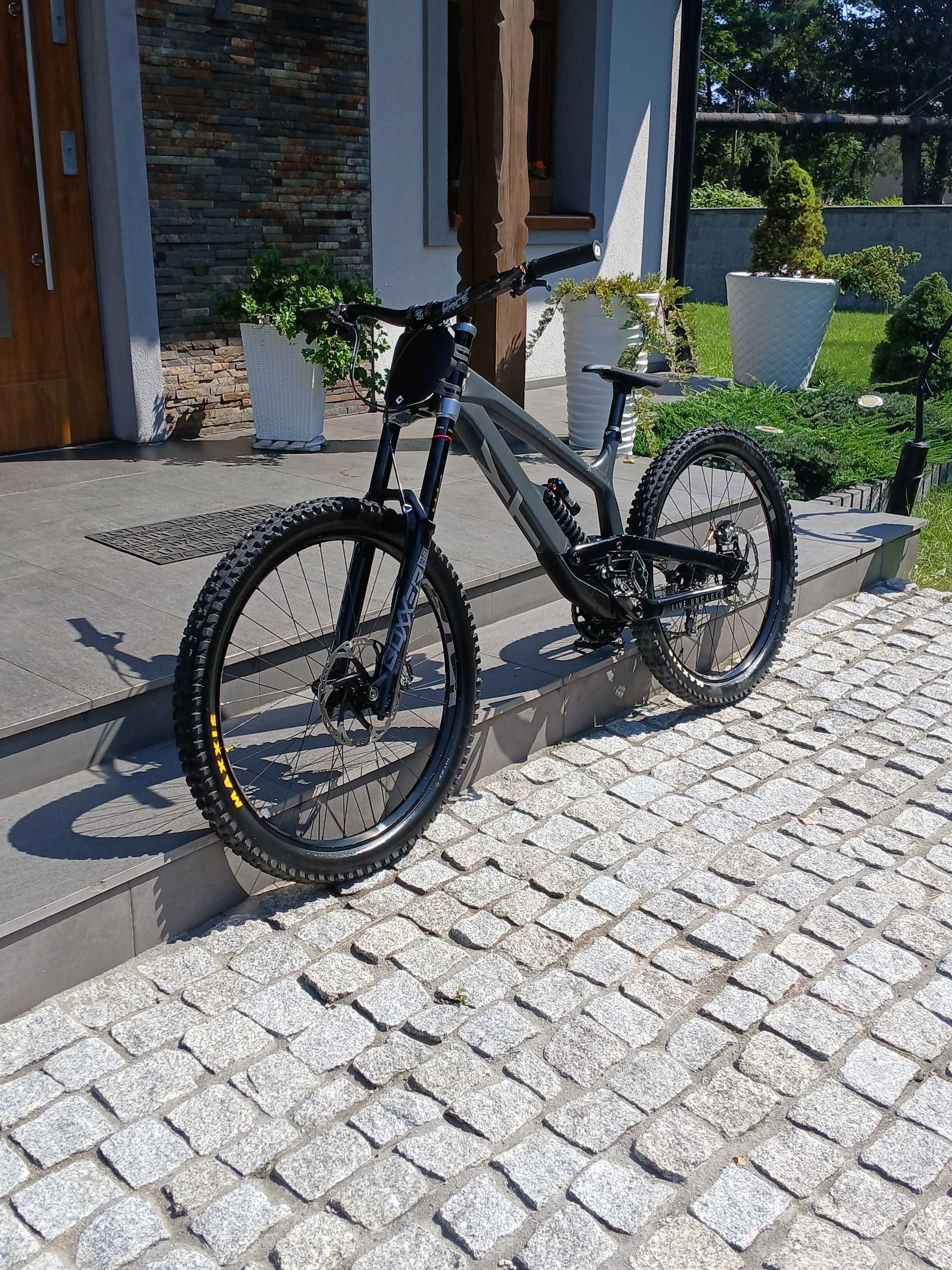 Yt tues core 1 rozmiar L 2022 downhill/freeride