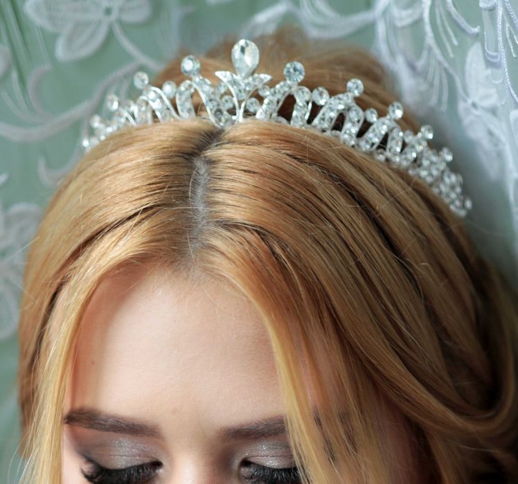 Весільна діадема