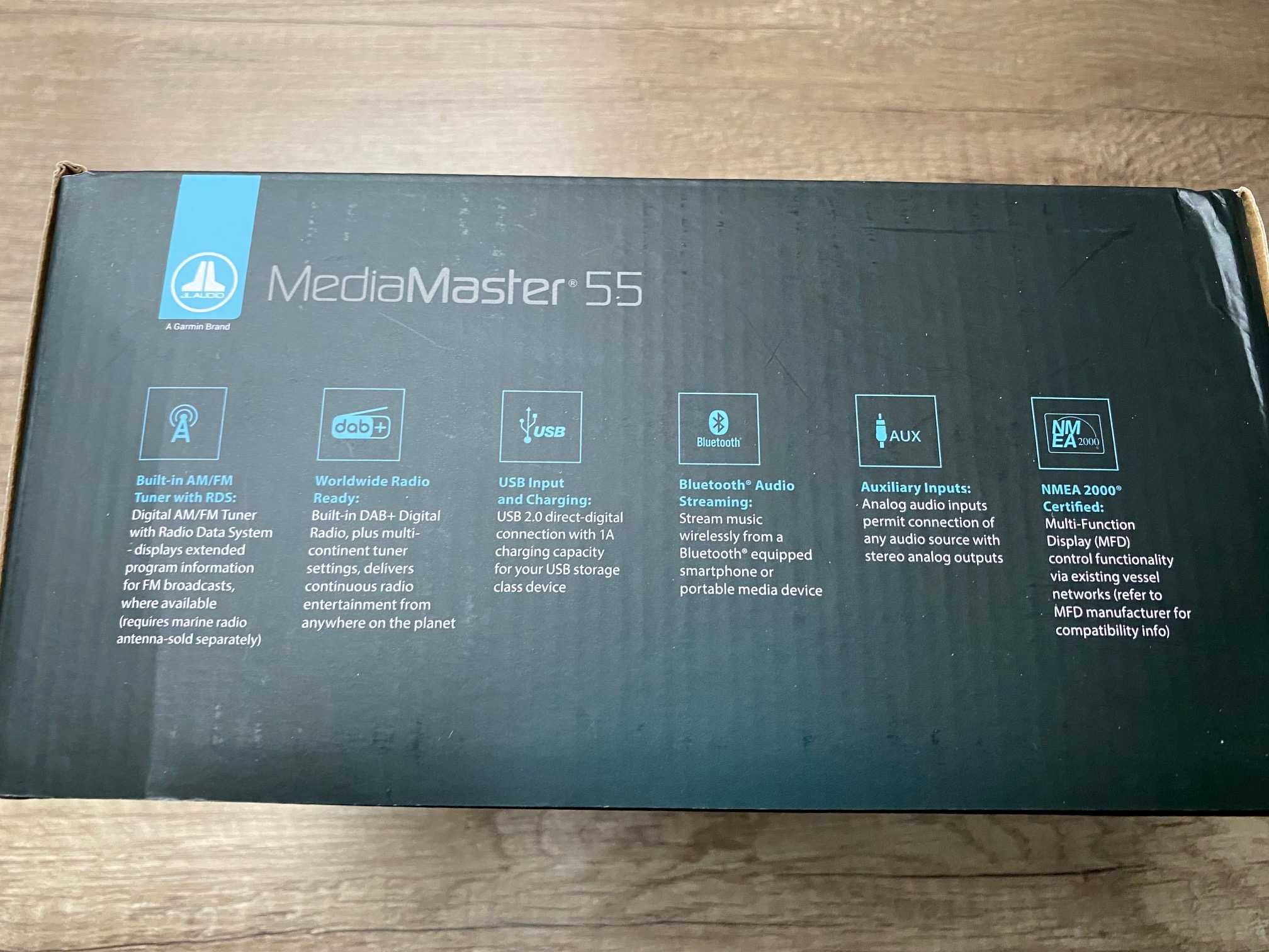 Garmin JL Audio MM55 jachtowy system audio kolorowym wyświetlaczem