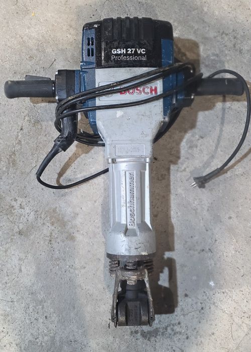 Młot do kucia wyburzeniowy BOSCH GSH 27VC