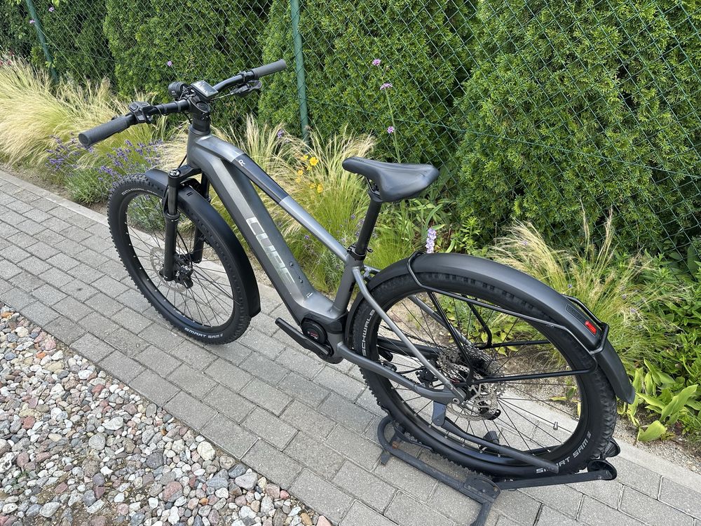 Sprzedam rower elektryczny MTB Cube Smart Bosch
