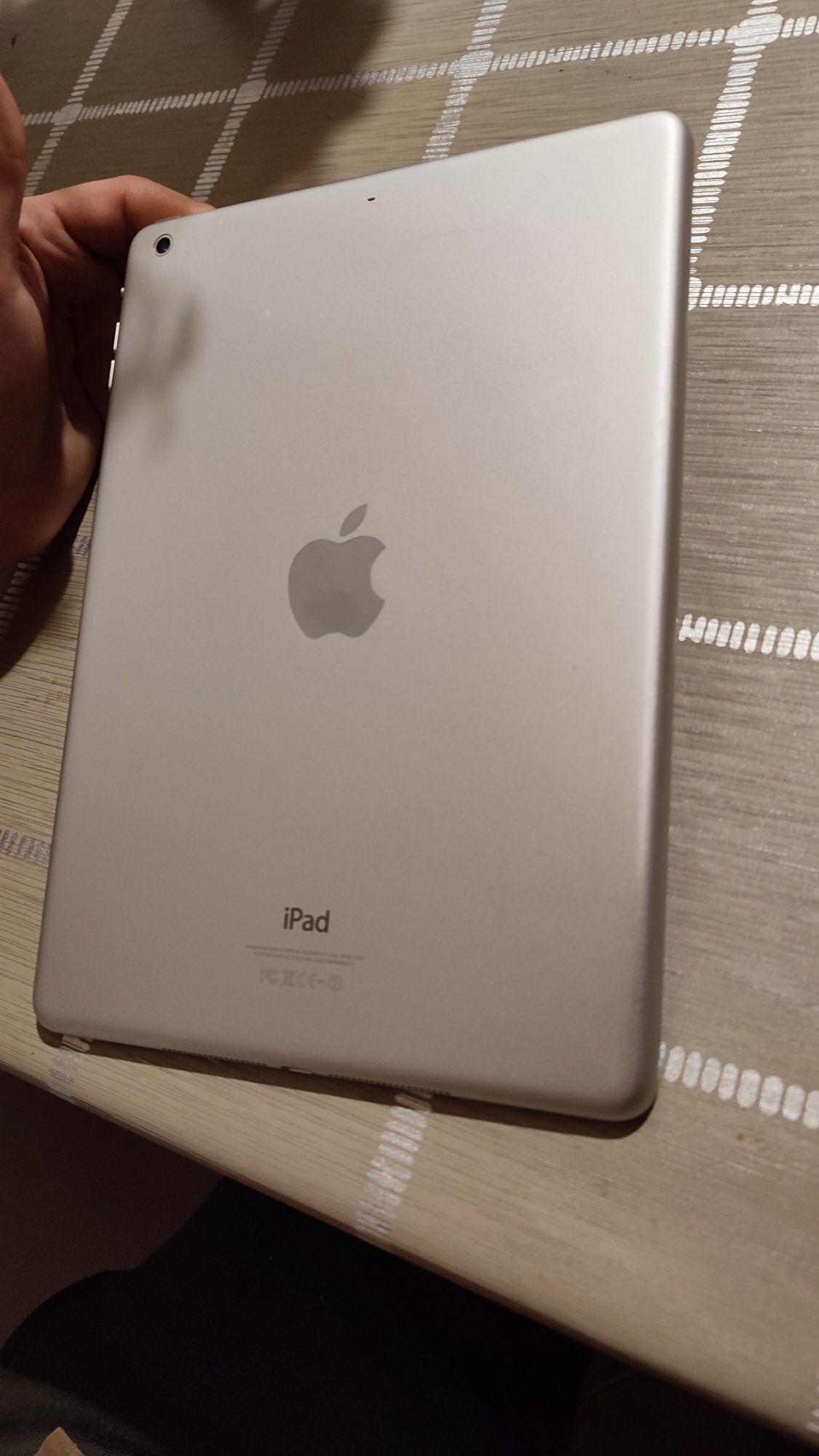 Apple iPad AIR 9,7" A1474 16GB