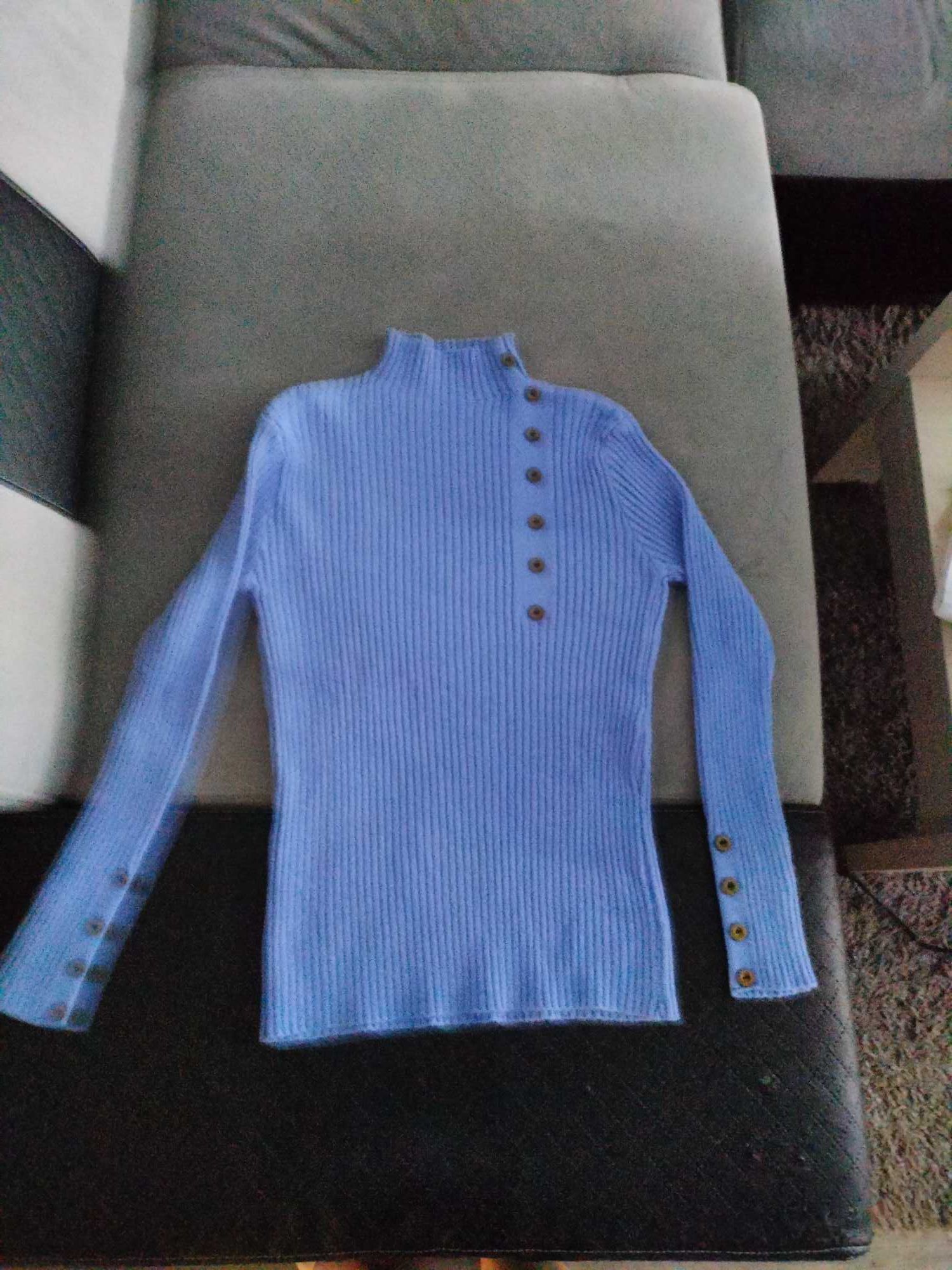 Sweterek damski nowy bez metki