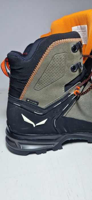 Salewa 46.         .