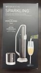 Coravin Sparkling - zestaw do konserwacji wina musującego.