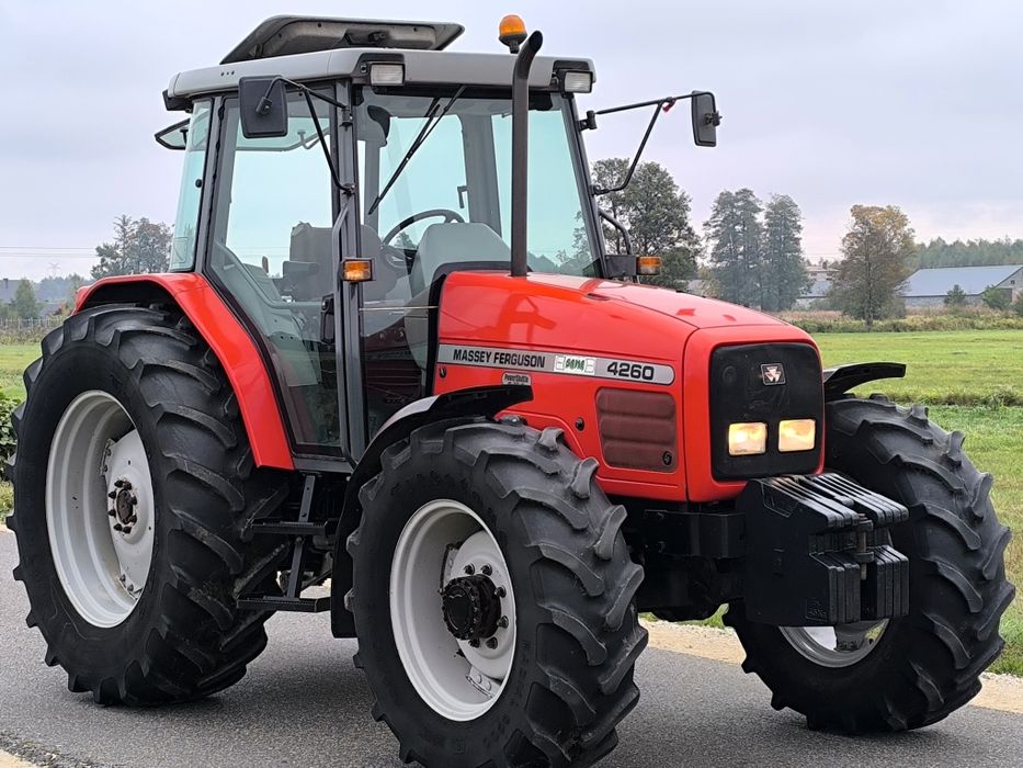 Ciągnik ## Massey Ferguson 4260 # Stan idealny Oryginał (ursus, Zetor)