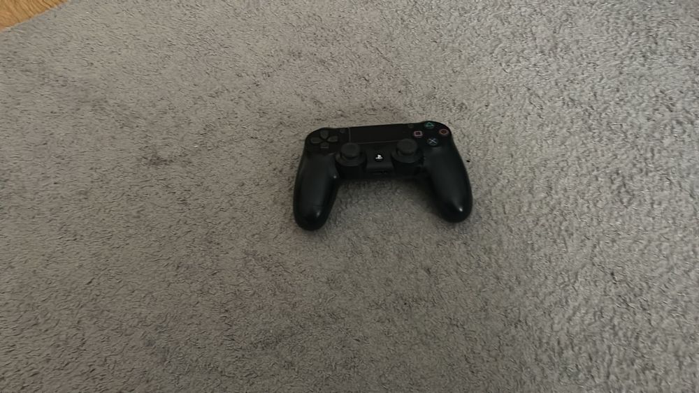 Playstation 4  e Volante com pedais