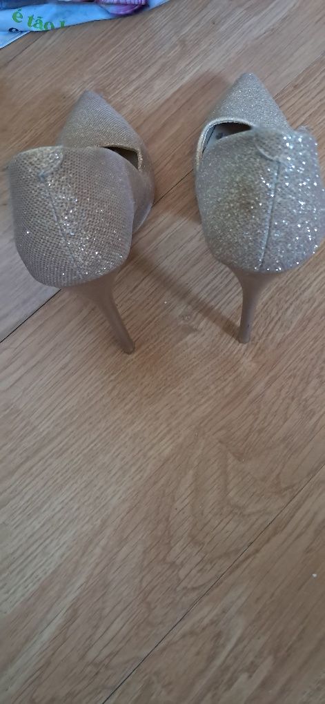 Sapatos femininos salto agulha