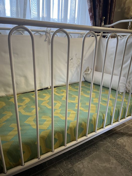Vendo berço grades
