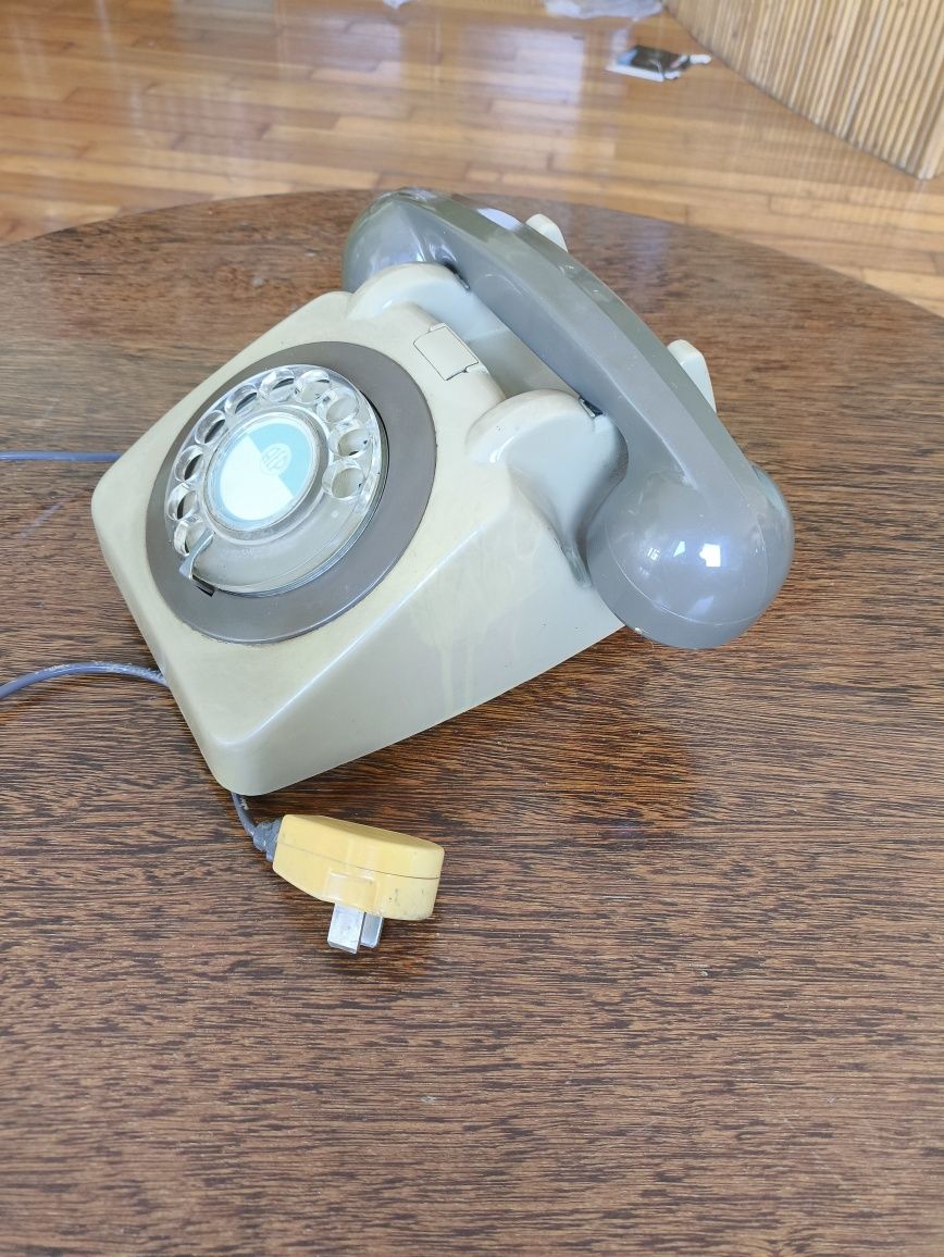 Telefone Antigo -