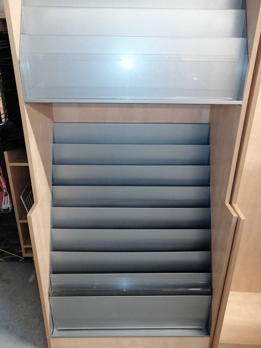 Regał wysoki jasny buk