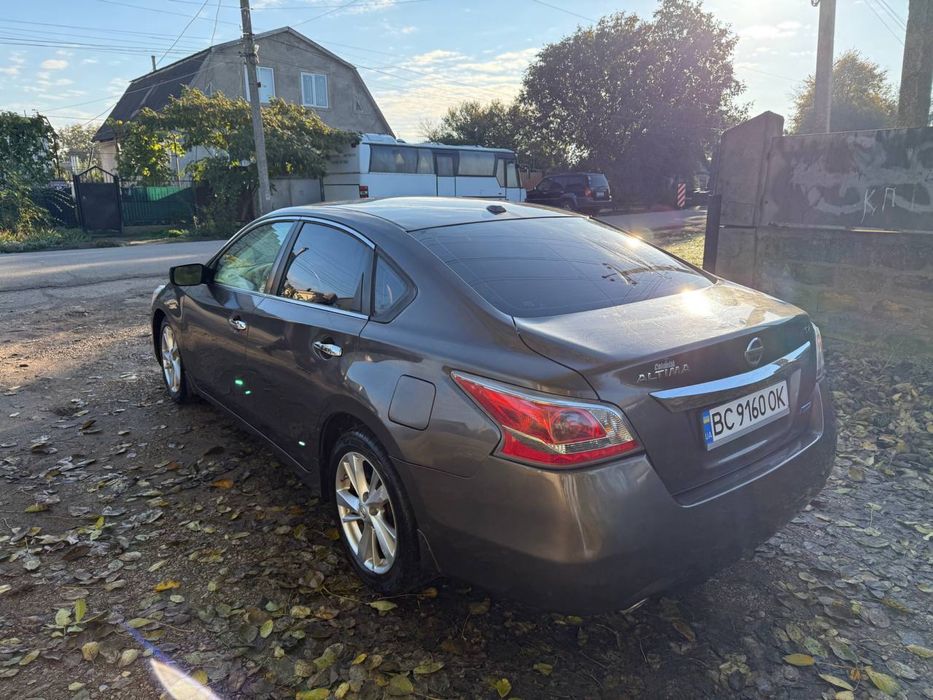 Nissan Altima 2013 год