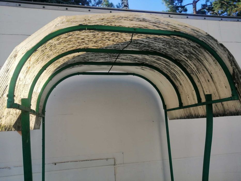 Daszek zadaszenie przed drzwi pergola wiatrołap